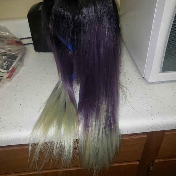 Lace wig - Picture 4 of 6